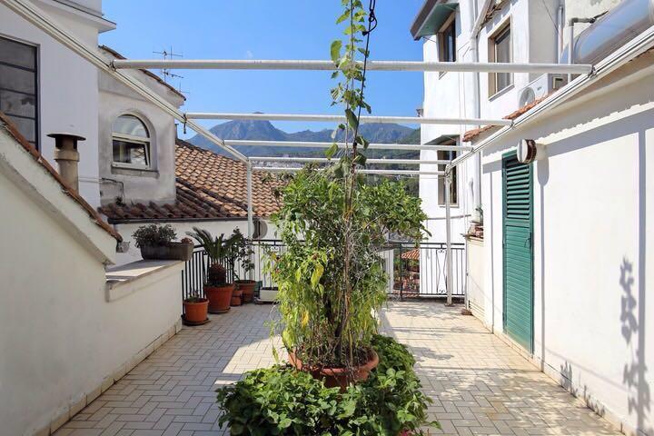 Apartmán Bb Al Centro Di Vietri Exteriér fotografie